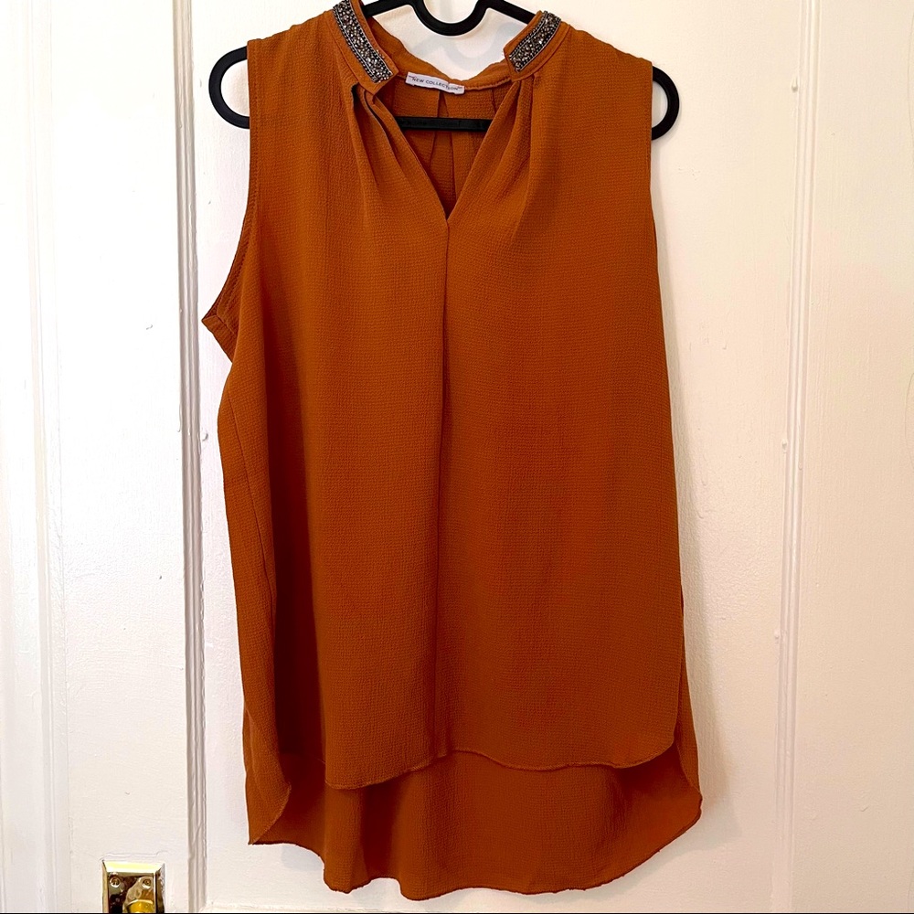 Maroon sleeveless elegant blouse